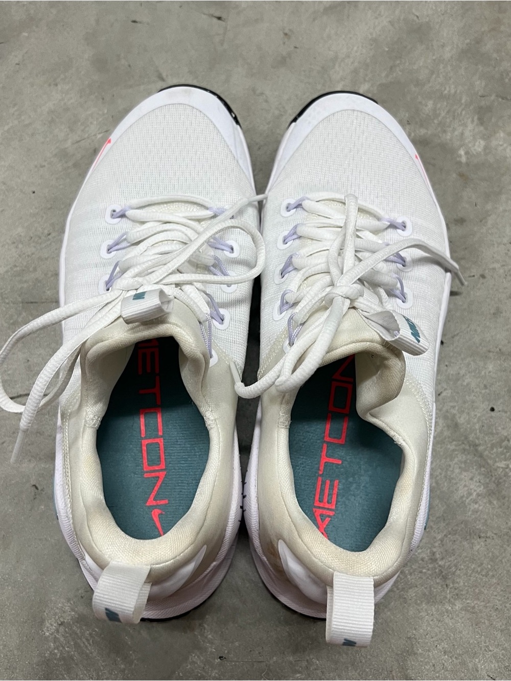 Nike Women’s White Athletic Sneakers with Pink Accents - Picture 8 of 8